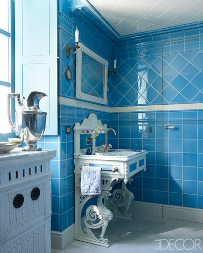blue tiled clssic bathroom