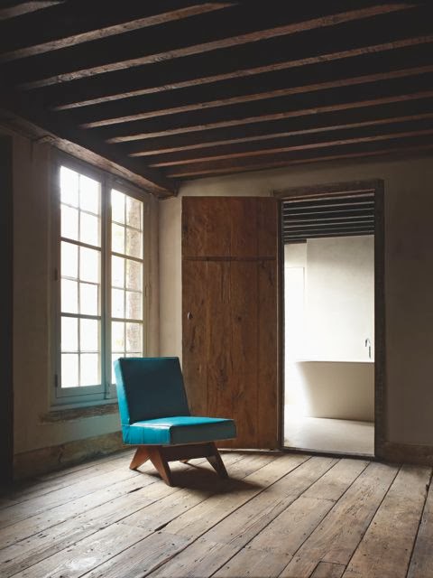 interior turquoise chair
