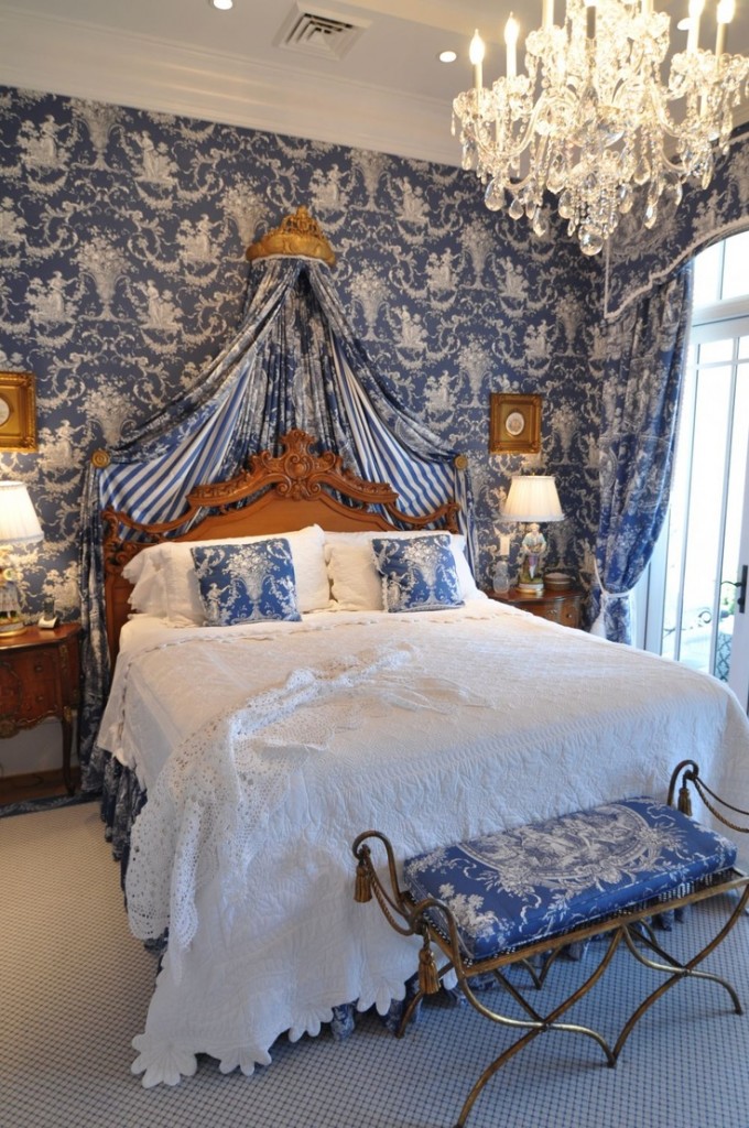 deep blue toile bedroom