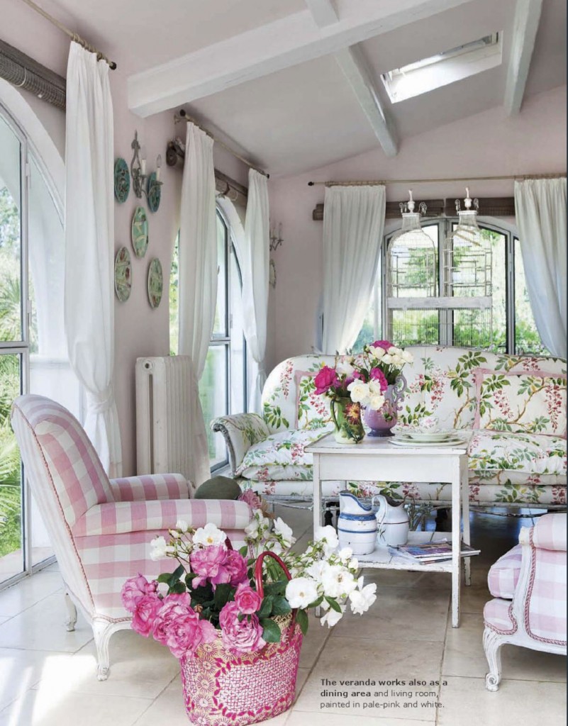 living-room-shabby-cottage