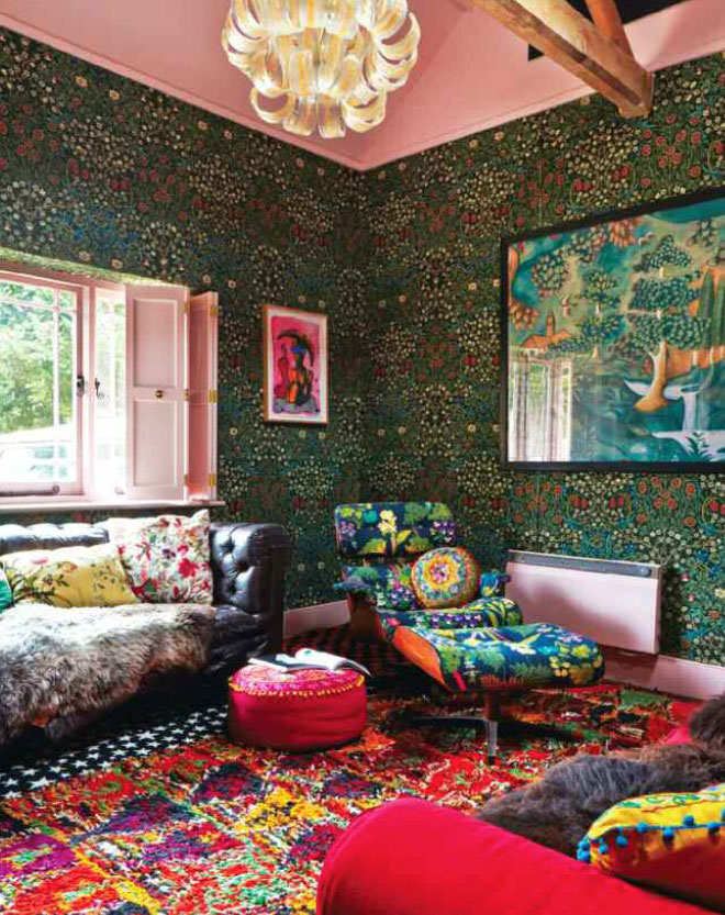 eccentric-colorful-living-room