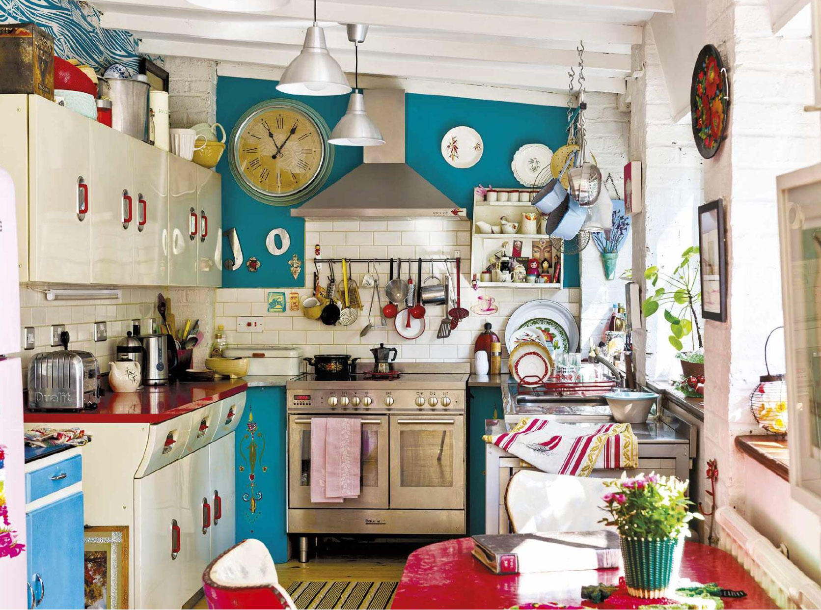 Red and Blue Retro Kitchen - Interiors By Color