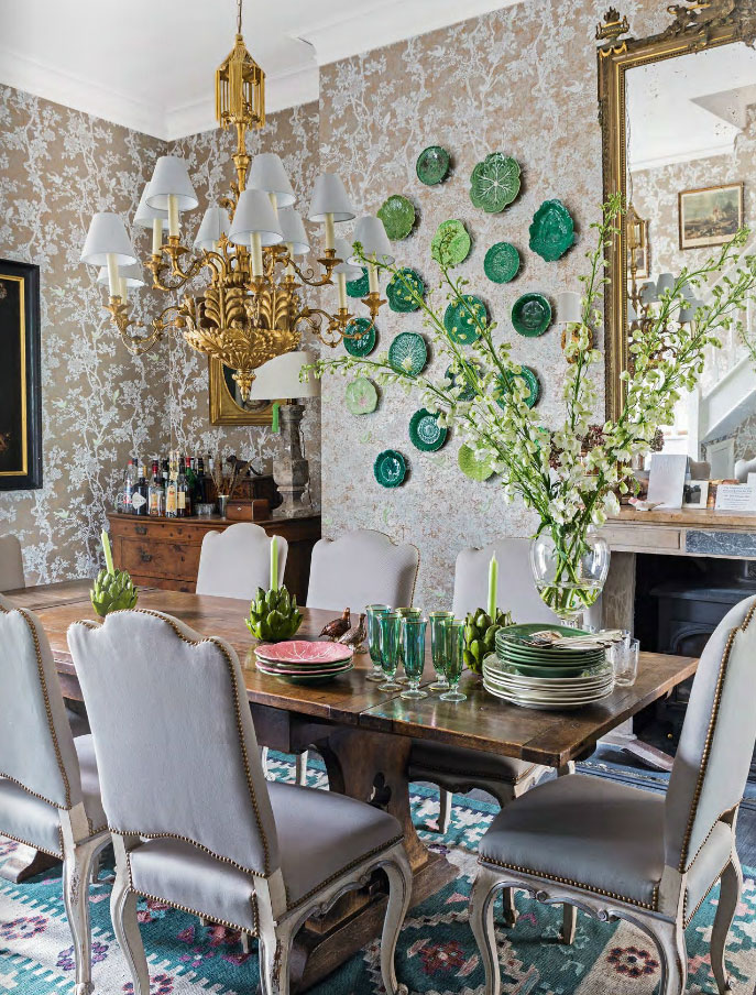 traditional-green-dining-room
