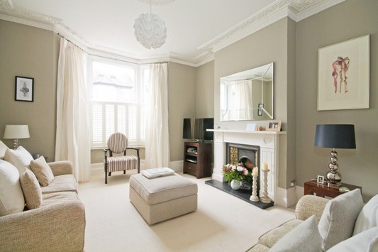 Living room in Farrow and ball hardwick white