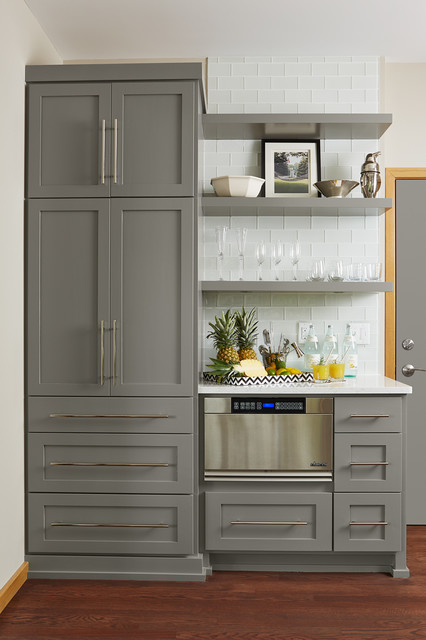 Gray kitchen cabinets in Benjamin Moore Chelsea Gray