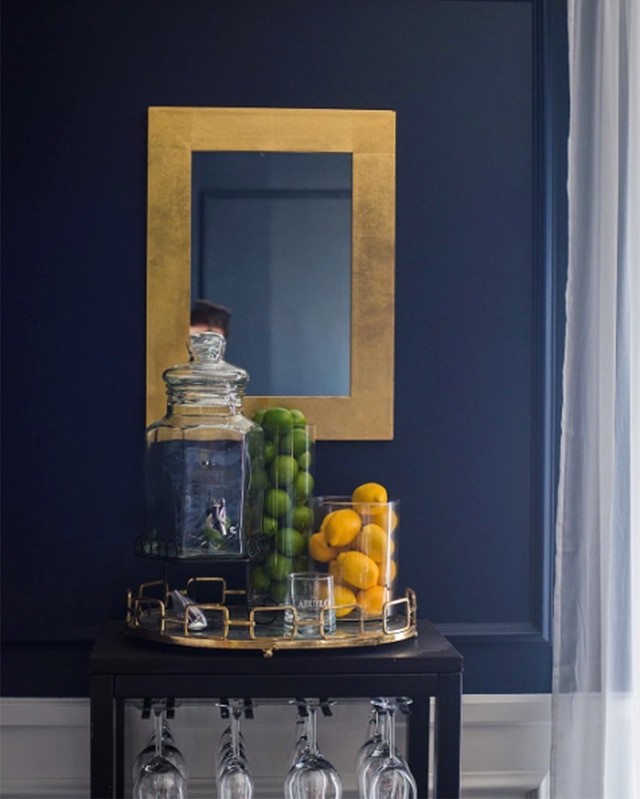 Benjamin Moore Deep Royal Walls