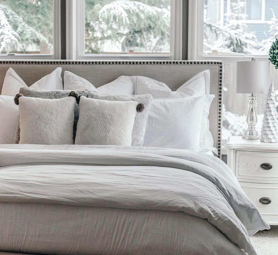 Houses of Instagram - white and gray bedroom