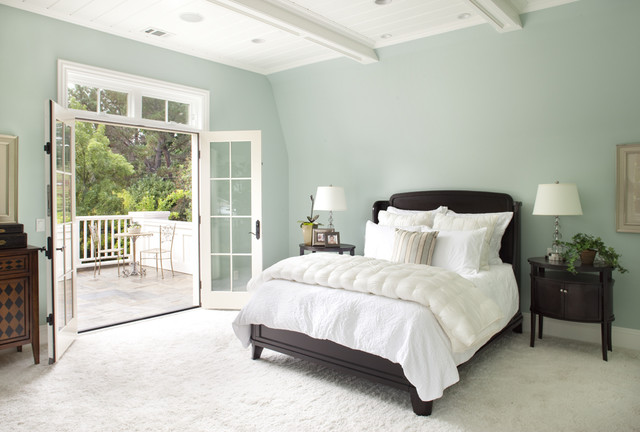 Benjamin Moore Woodlawn Blue walls and Benjamin Moore Cotton Balls