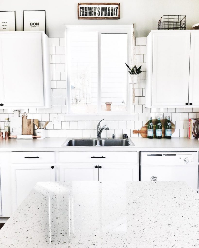 Benjamin Moore simply white kitchen paint