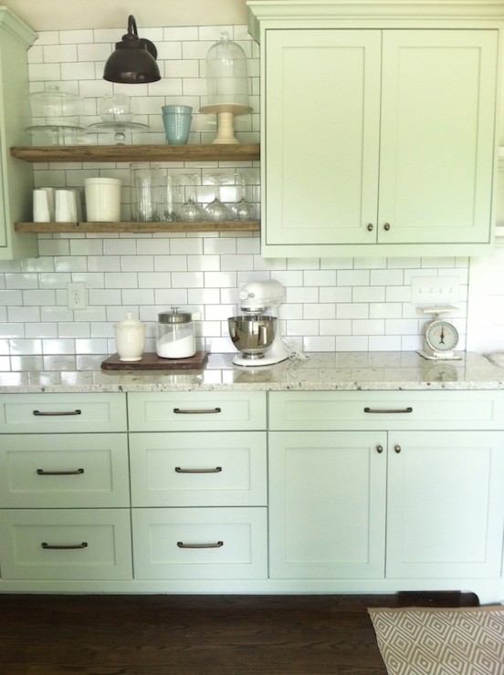 Benjamin Moore Tea Light kitchen