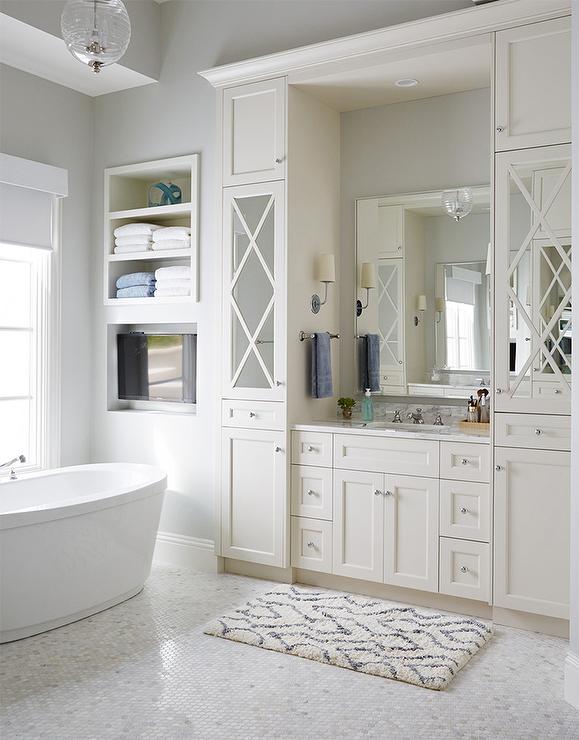 Benjamin Moore Gray Owl bathroom walls