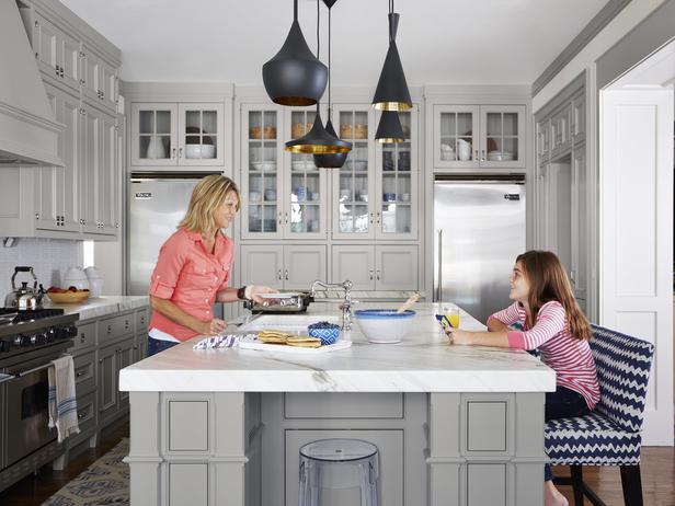 Benjamin Moore Gray Owl kitchen cabinets