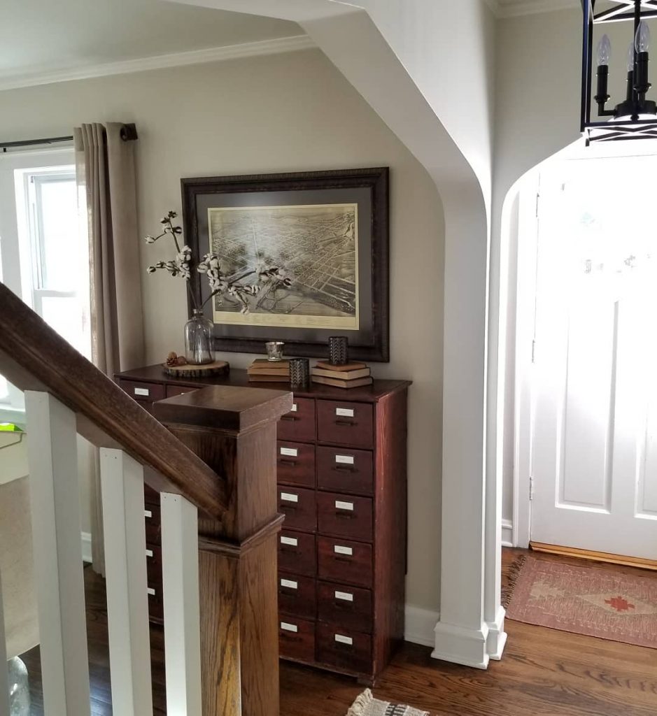 Benjamin Moore Edgecomb Gray Paint Color Scheme staircase foyer