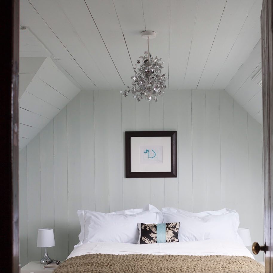 Farrow & Ball Cabbage White Paint Color Schemes bedroom walls and ceiling