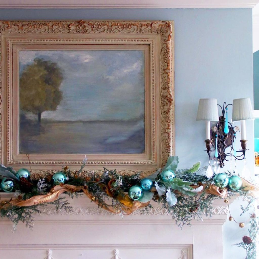 Living room painted in benjamin Moore's Woodlawn Blue