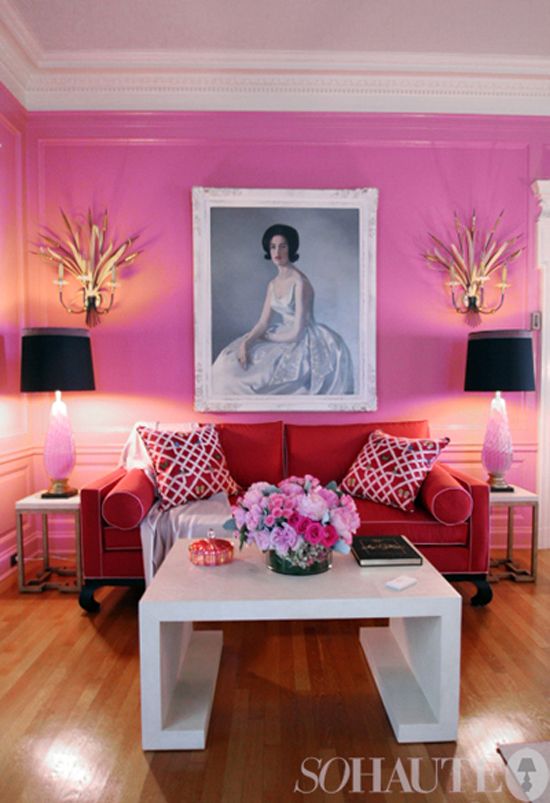glam living in pink and red