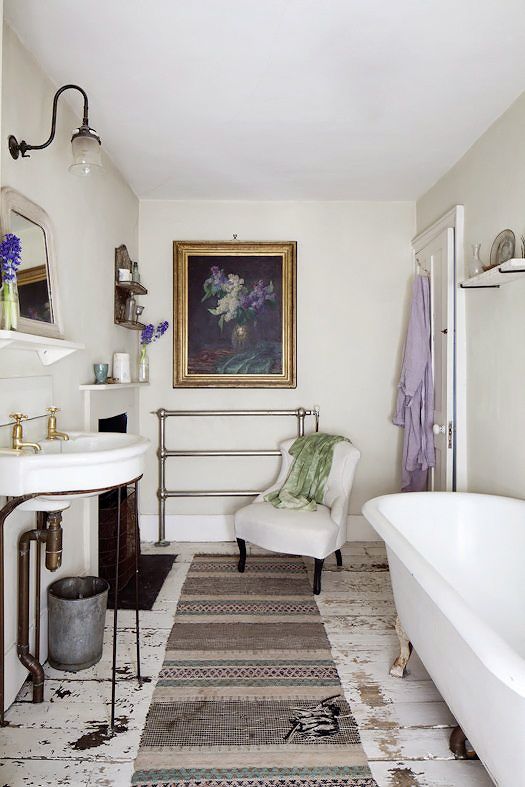 Shabby Bathroom in White and Purple