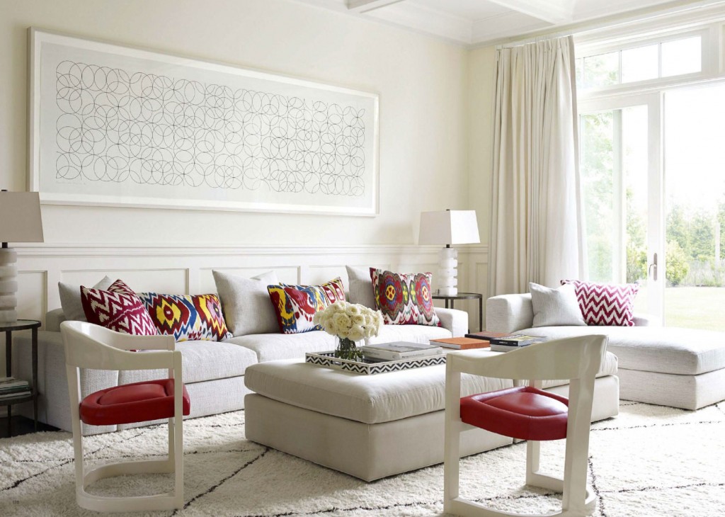 Contemporary Family Room in The Bridgehamptons
