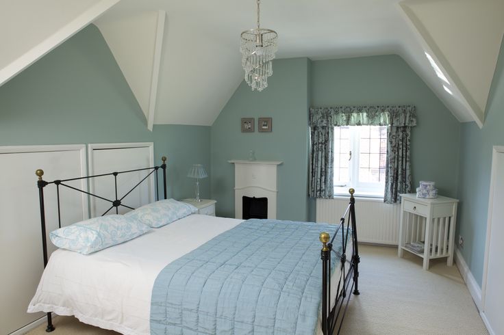 Attic Style Bedroom in Green Blue