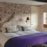 Traditional chinoiserie purple bedroom