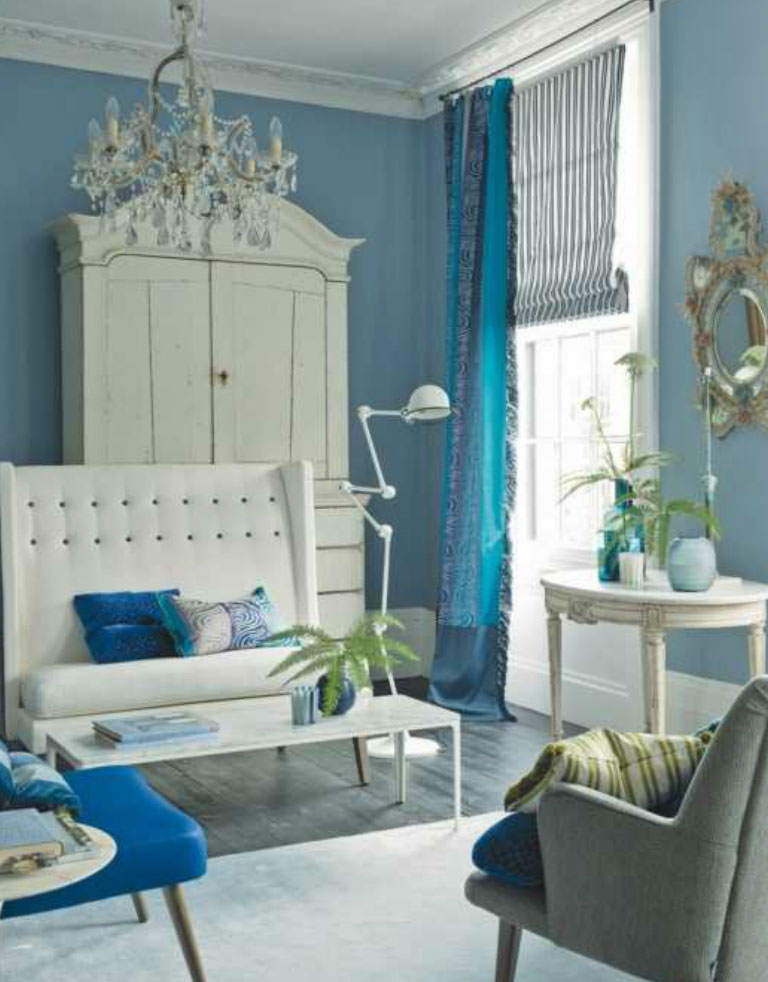 decorating-living-room-with-blue