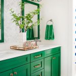 Kelly Green and blue traditional bathroom design idea