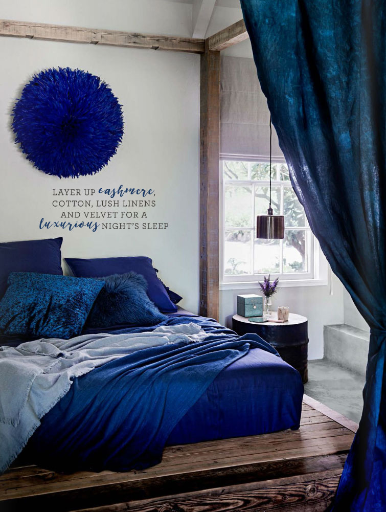 Gorgeous blue bedding decor