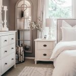 Houses of Instagram - white and gray bedroom