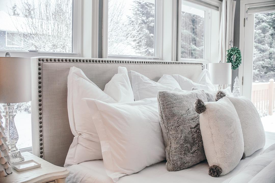 Houses of Instagram - white and gray bedroom