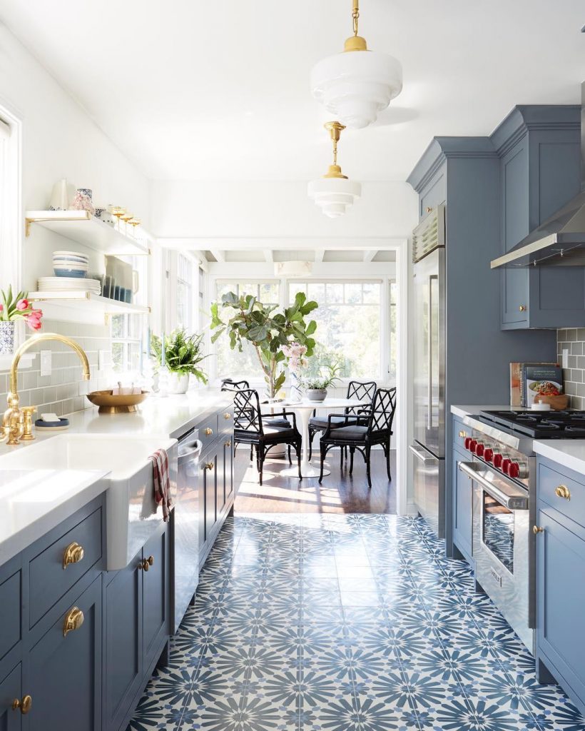Best Benjamin Moore Paint Colors for Kitchens