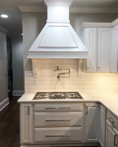 Benjamin Moore Edgecomb Gray paint color scheme kitchen walls