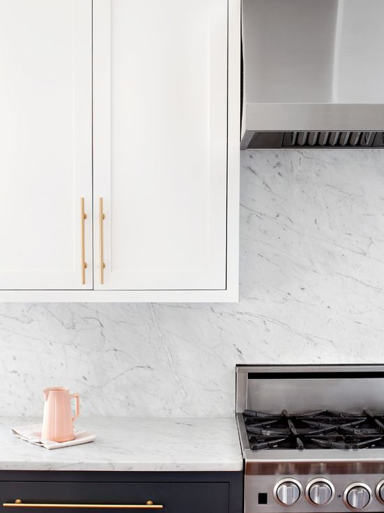 Benjamin Moore Decorator’s White and  Farrow & Ball Down Pipe Kitchen. Black and white kitchen paint color scheme.