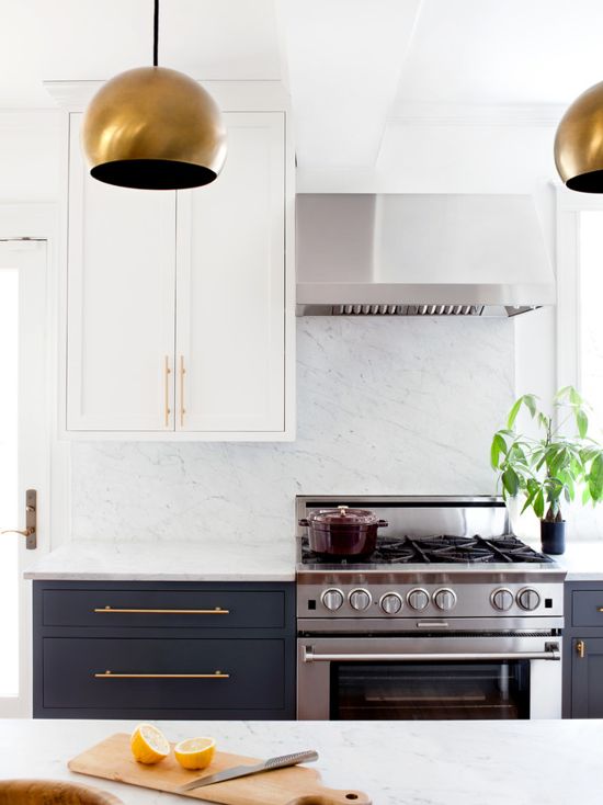 Benjamin Moore Decorator’s White and  Farrow & Ball Down Pipe Kitchen. Black and white kitchen paint color scheme.