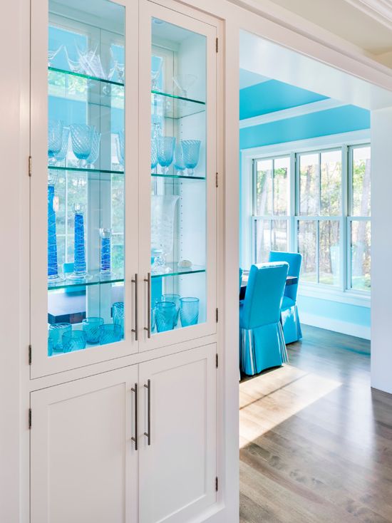 Benjamin Moore Jamaican Aqua - Aqua and white dining room color scheme