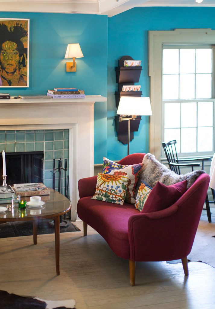 Turquoise Walls Painted in Benjamin Moore's Wilmington Spruce