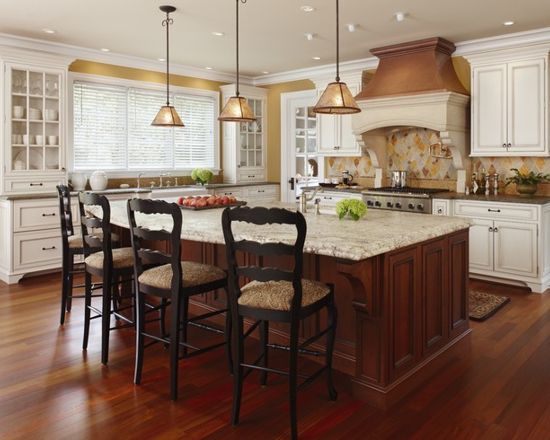 Kitchen Painted in Benjamin Moore Decatur Buff.