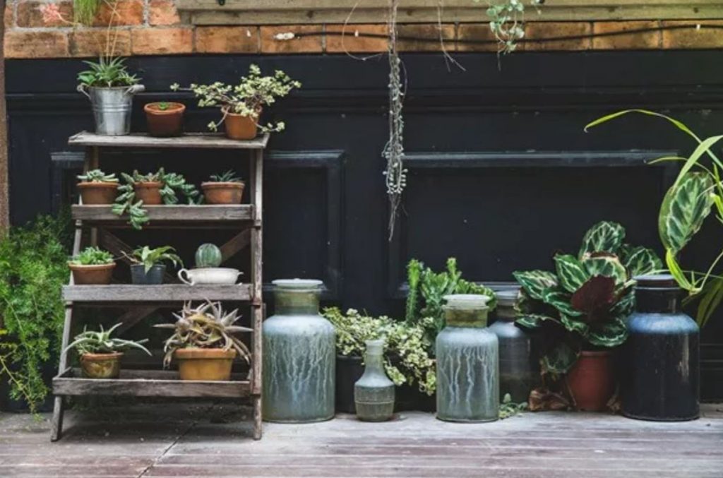 Small patio ideas pots