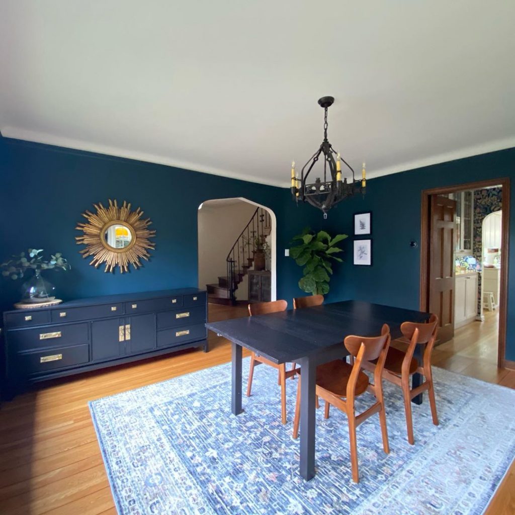 Benjamin Moore's Navy Masterpiece 