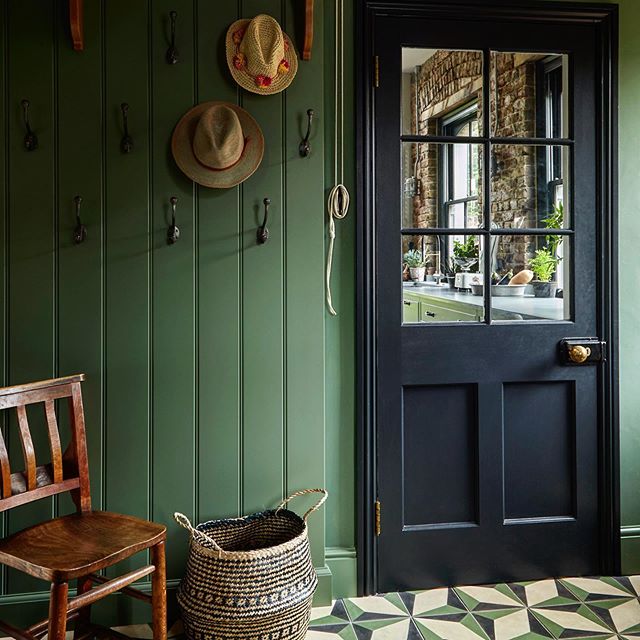 Farrow & Ball Calke Green utility room