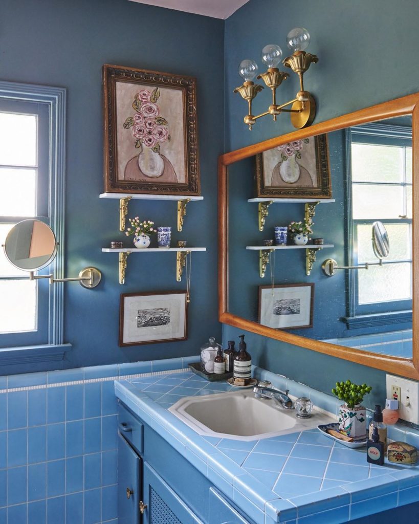 Farrow & Ball Inchyra Blue bathroom