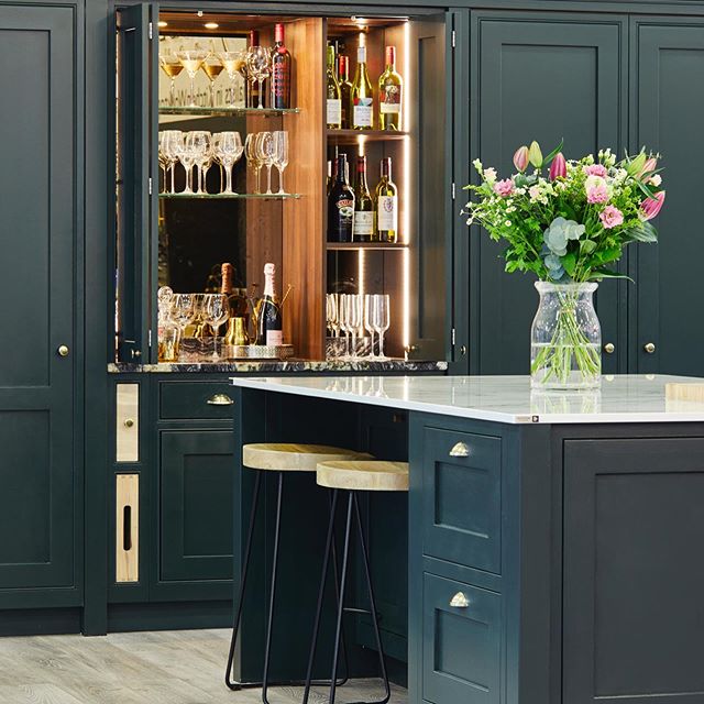 Farrow & Ball Studio Green Traditional Kitchen