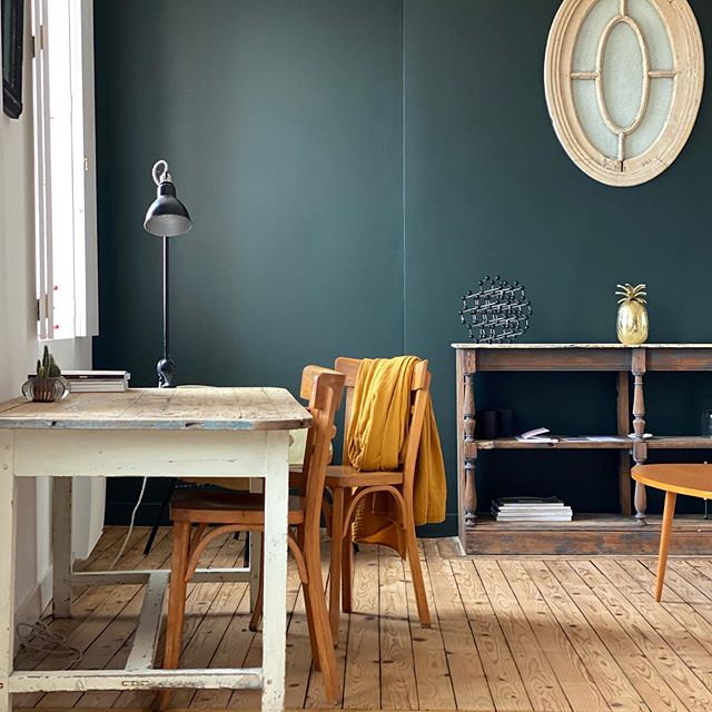 Farrow & Ball Studio Green painted feature wall