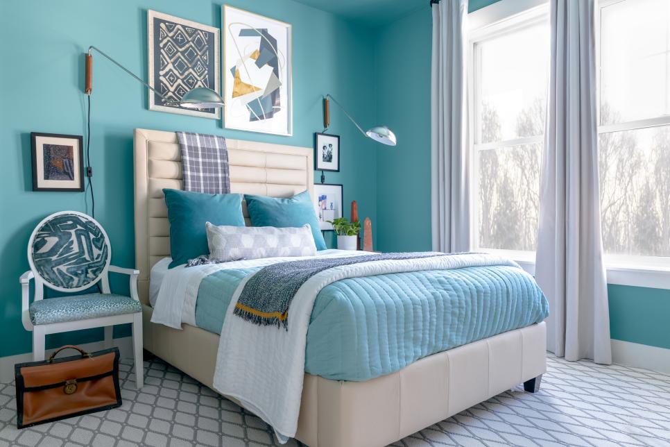 Turquoise acqa bedroom walls