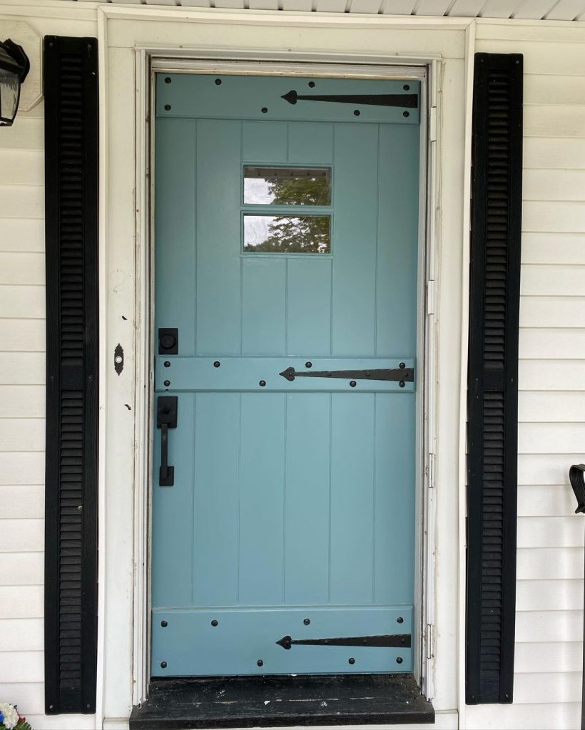 Benjamin Moore Aegean Teal 2021 front door paint color