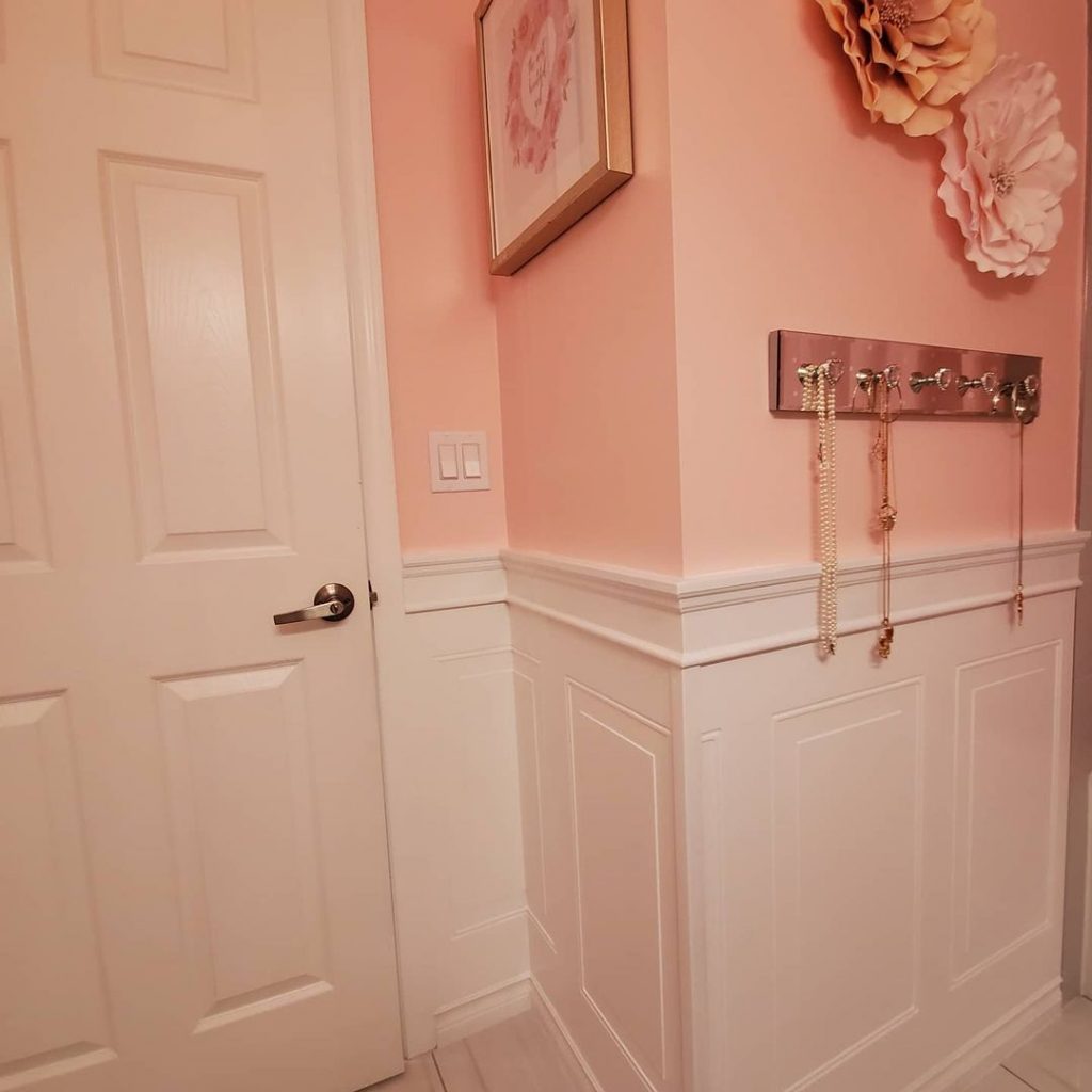 Benjamin Moore Elephant Pink painted bathroom