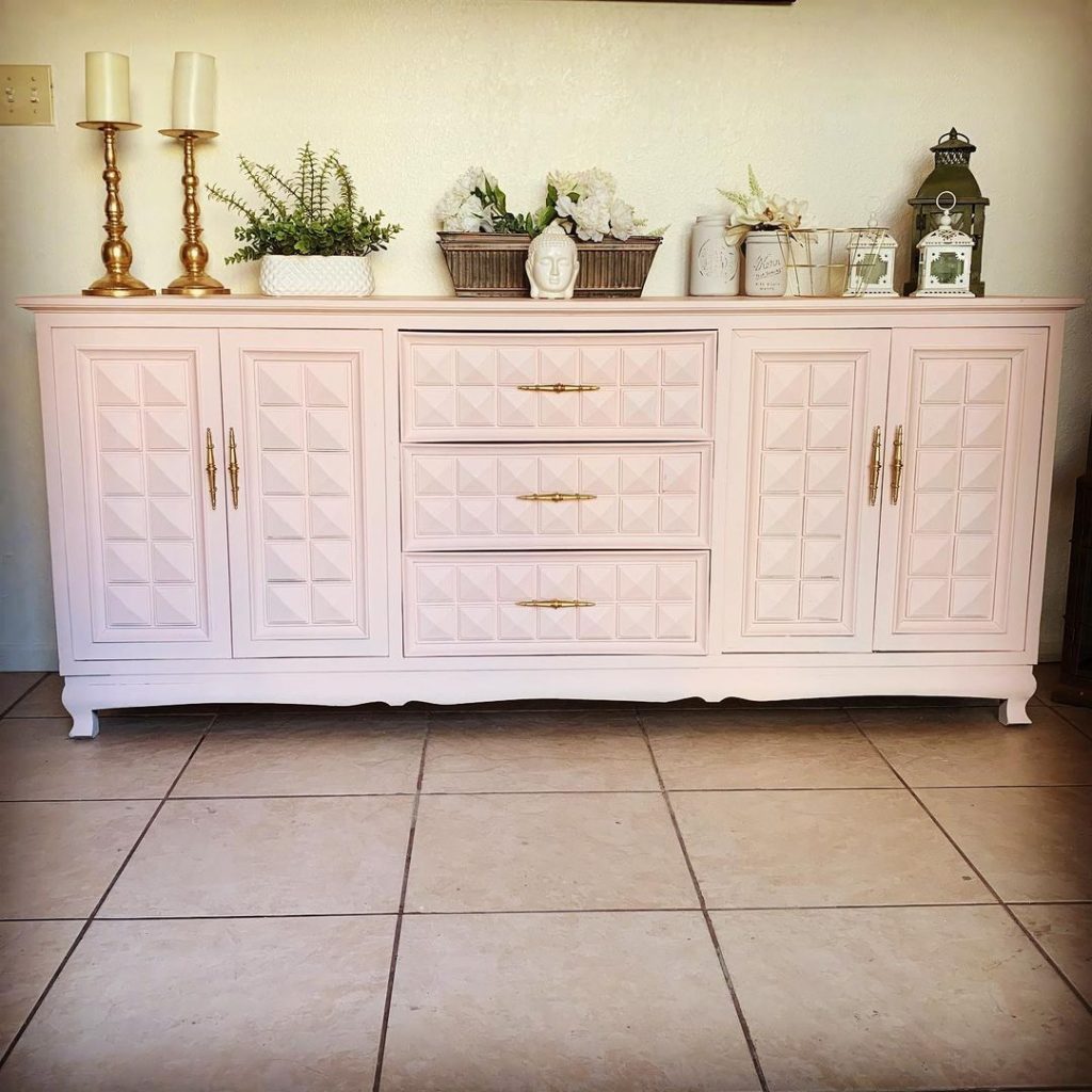 Benjamin Moore Elephant Pink painted furniture