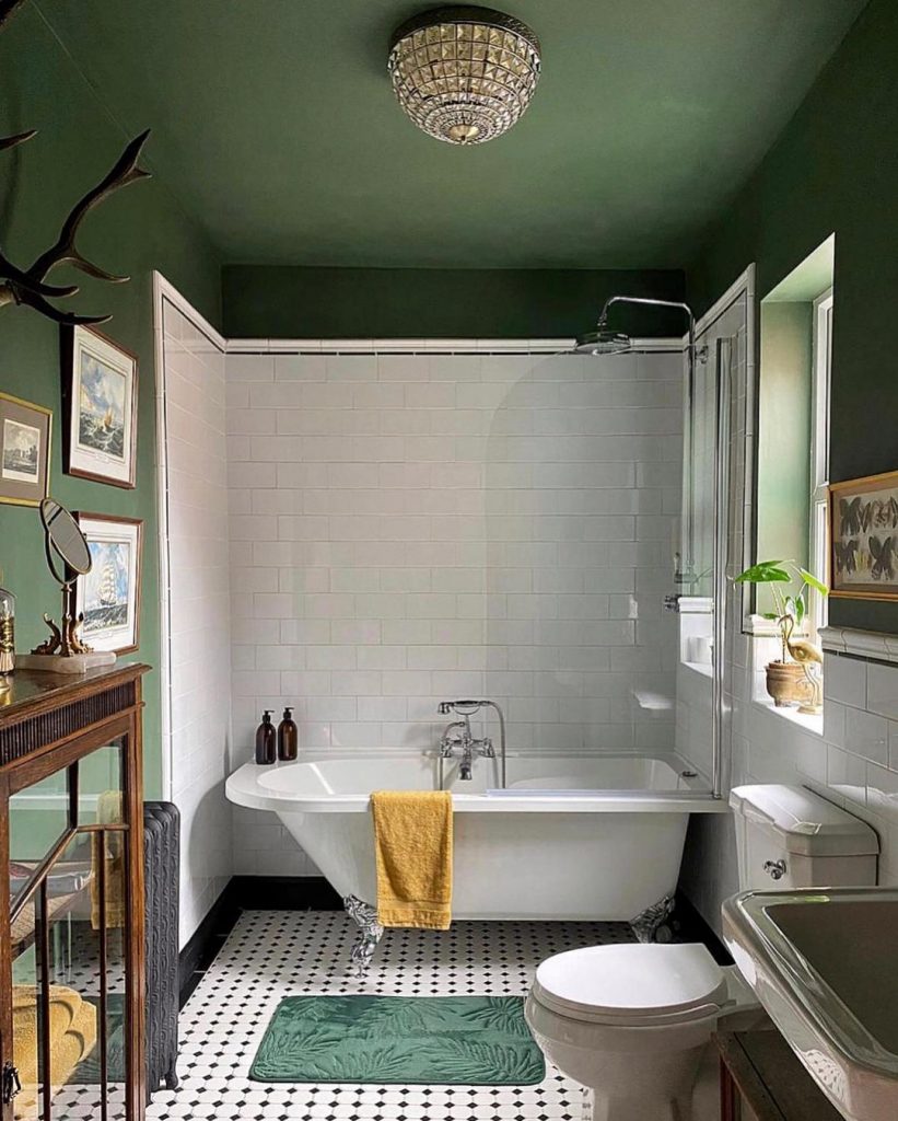 Benjamin Moore Peale Green bathroom walls and ceiling