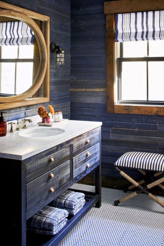 Newburyport Blue by Benjamin Moore bathroom