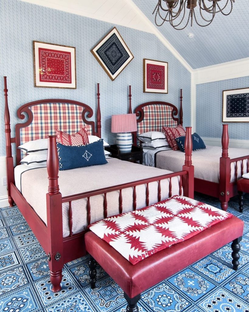 Preppy style twin bedroom in red and blue