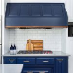 Kitchen-Painted-in-Sherwin-Williams-Naval-and-Pure-White